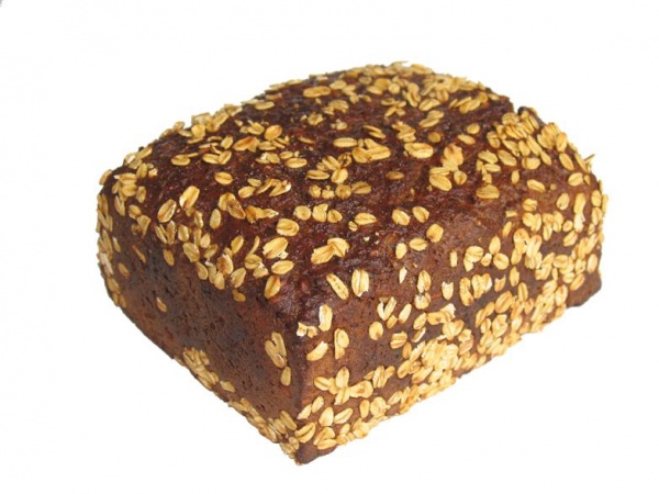 Sabroso pan de harina integral de centeno, cubierto de copos de avena. Está elaborado con masa madre natural.